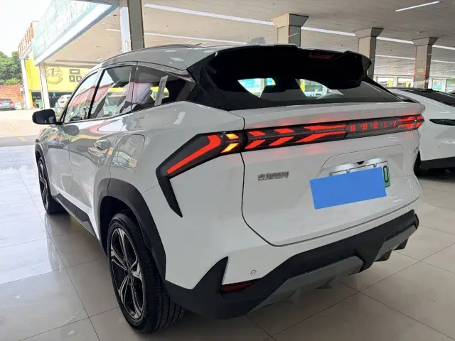 Geely Galaxy L7 — Фото автомобиля 8