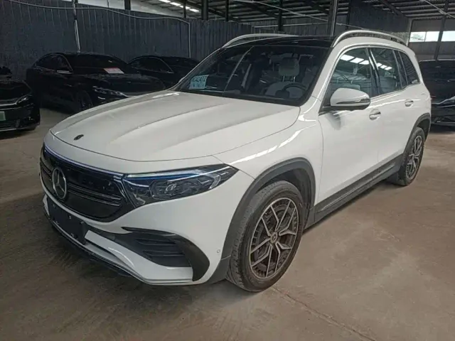 Фотография автомобиля — Mercedes-Benz EQB