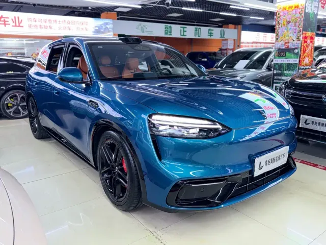 Aito M6 — Фото автомобиля 3