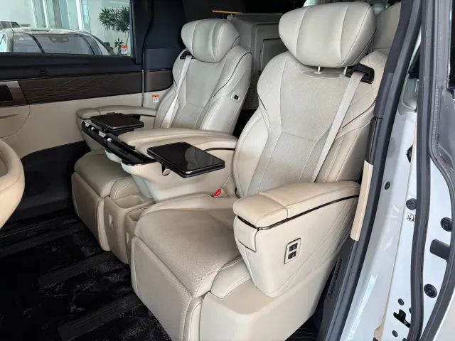 Toyota Alphard — Фото автомобиля 17