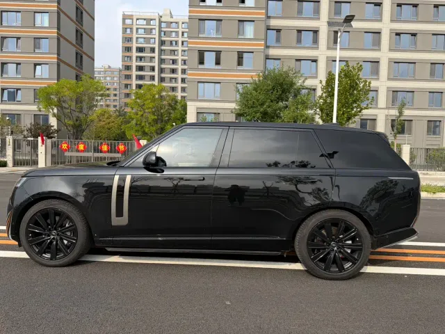 Land Rover Range Rover — Фото автомобиля 3