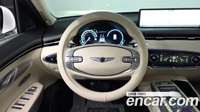 Genesis GV70 — Фото автомобиля 18