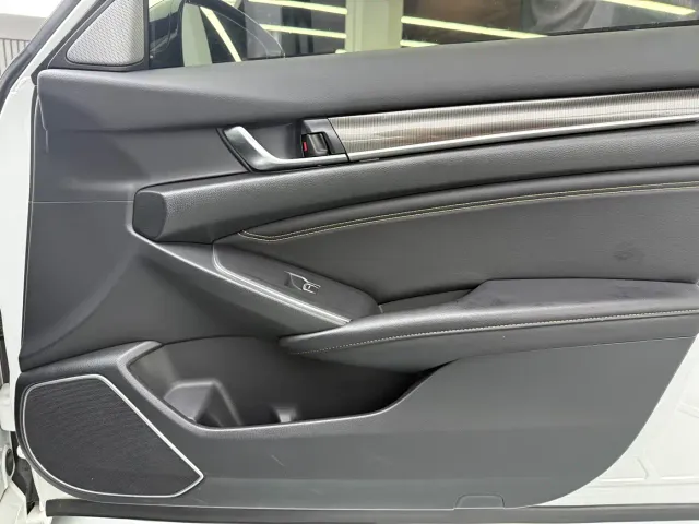 Honda Accord — Фото автомобиля 20