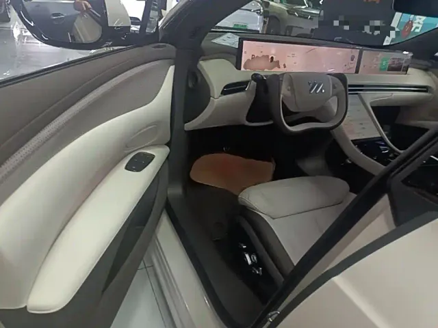 IM Motors LS7 — Фото автомобиля 15