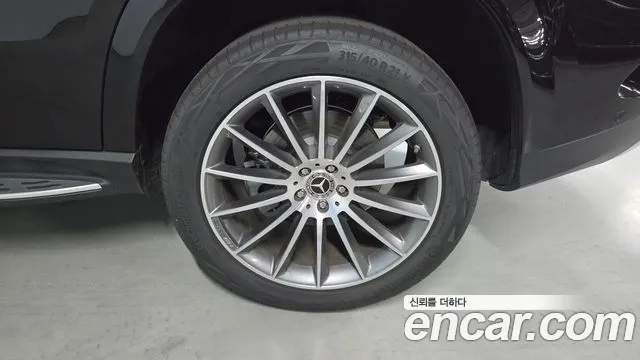 Mercedes-Benz GLE-Class — Фото автомобиля 5