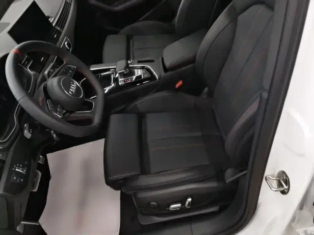 Audi A4L — Фото автомобиля 14