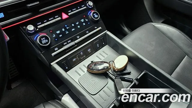 Hyundai Santafe — Фото автомобиля 17