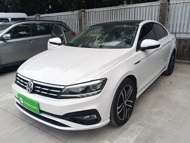 Фотография автомобиля — Volkswagen Lamando