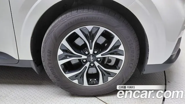 Kia Canival Carnival 4 поколение Бензин 11 мест Prestige — Фото автомобиля 21