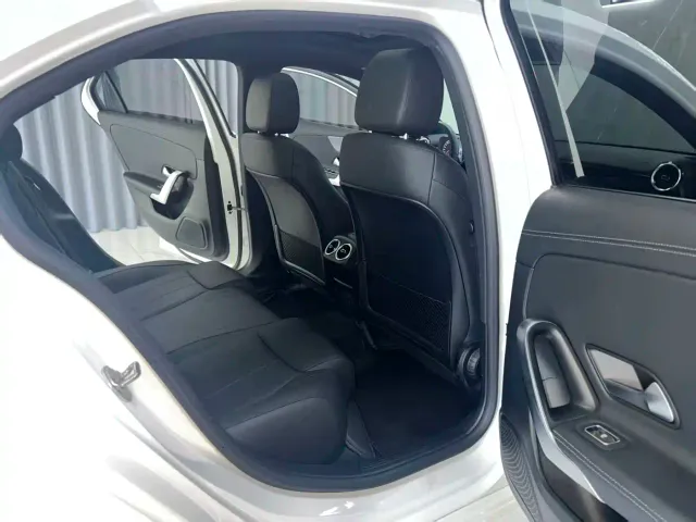 Mercedes-Benz A-Class — Фото автомобиля 10