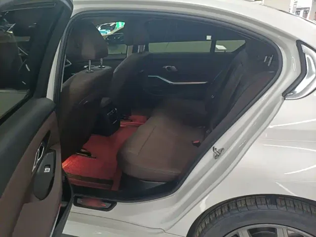 BMW i3 — Фото автомобиля 16
