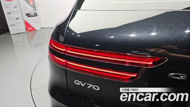 Genesis GV70 2.5T Бензин AWD — Фото автомобиля 23