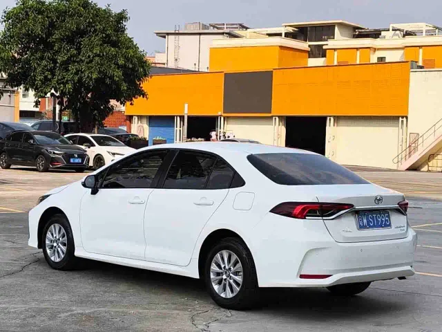 Toyota Corolla — Фото автомобиля 4
