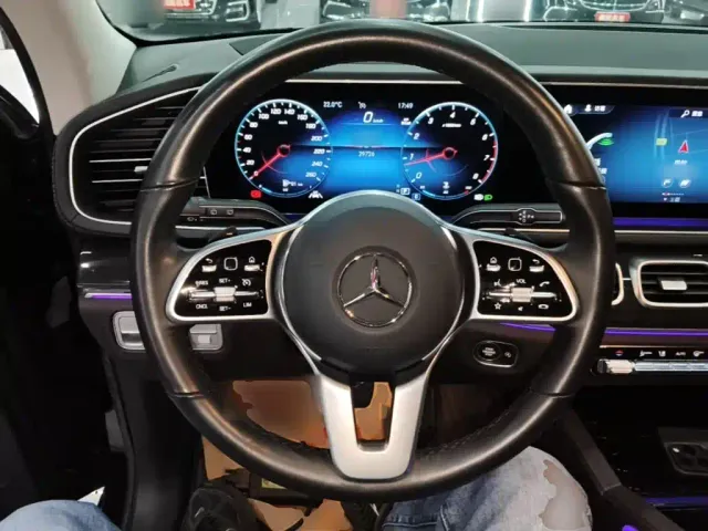 Mercedes-Benz GLE-Class — Фото автомобиля 10