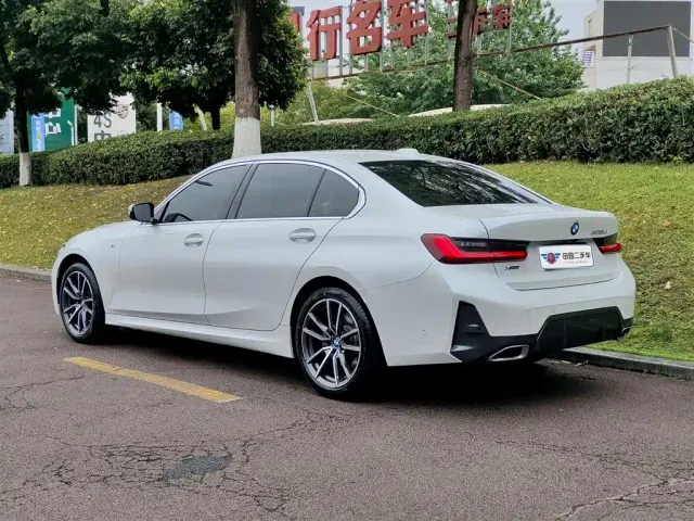 BMW 3 Series — Фото автомобиля 4