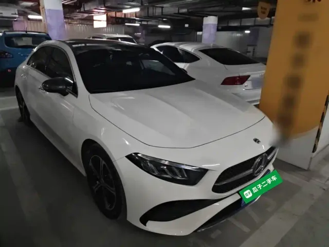 Mercedes-Benz Mercedes-Benz A-Class 2023 A 200 L Fashion — Фото автомобиля 3