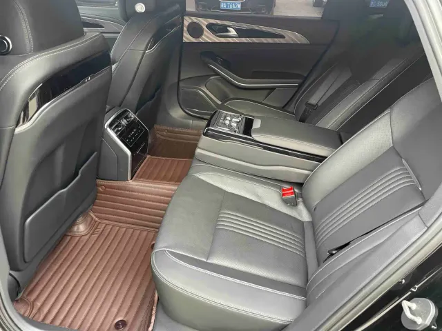 Hongqi H9 — Фото автомобиля 6