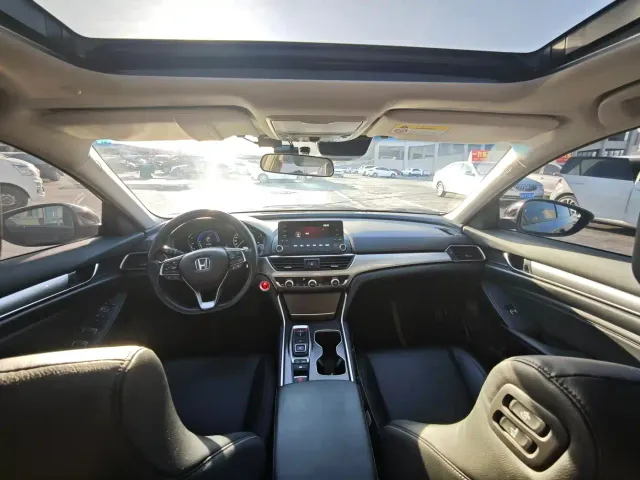 Honda Accord — Фото автомобиля 5