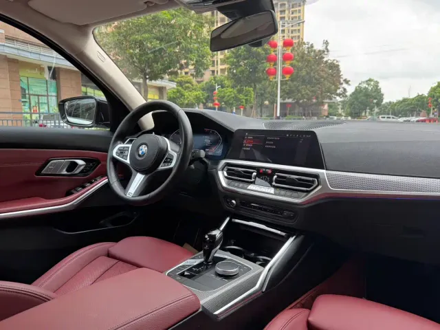 BMW 3 Series — Фото автомобиля 12
