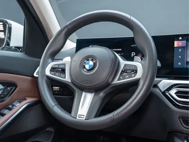 BMW 3 Series — Фото автомобиля 17