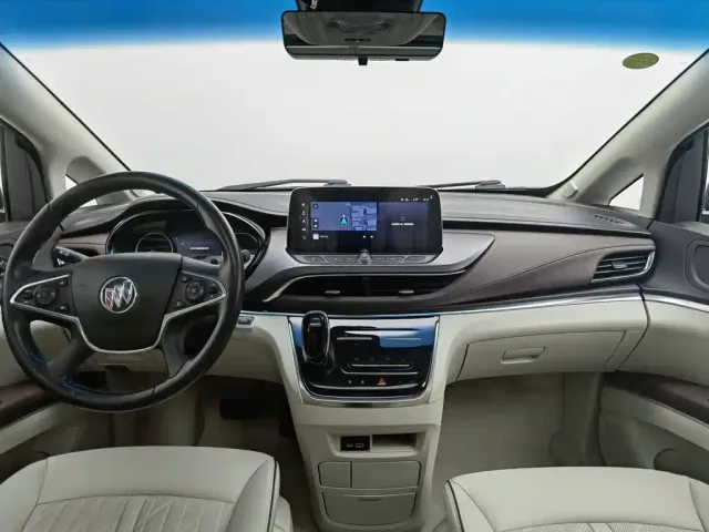 Buick GL8 — Фото автомобиля 5