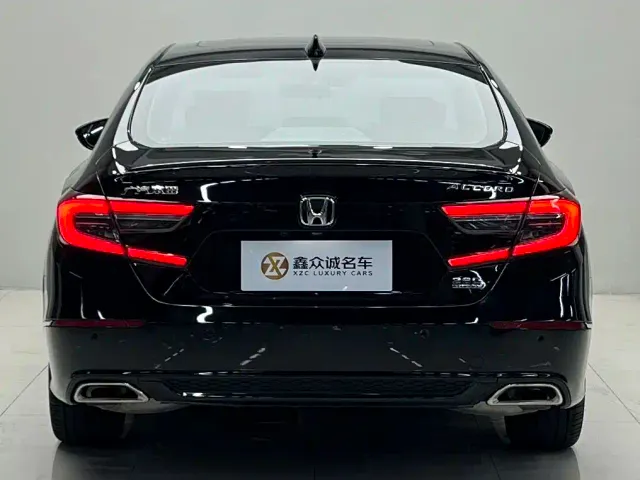 Honda Accord — Фото автомобиля 7