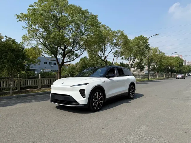 Фотография автомобиля — Nio ES8