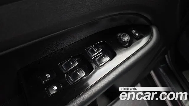 KG_Mobility_Ssangyong Rexton Новый Rexton Sport Khan Дизель 2.2 4WD — Фото автомобиля 7