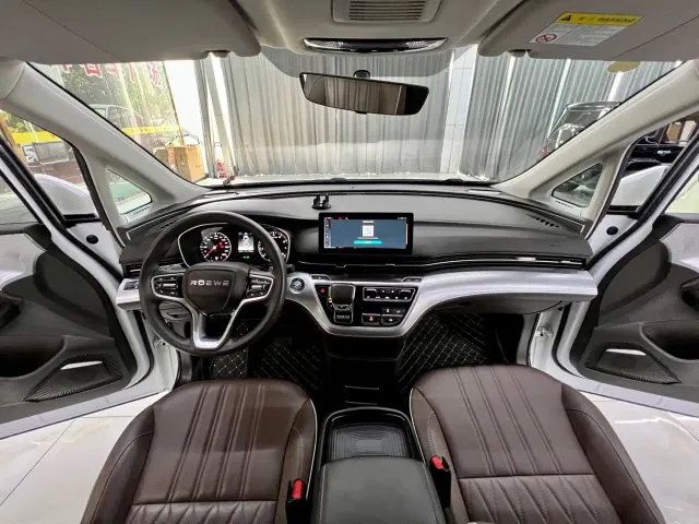 Roewe iMAX8 — Фото автомобиля 16