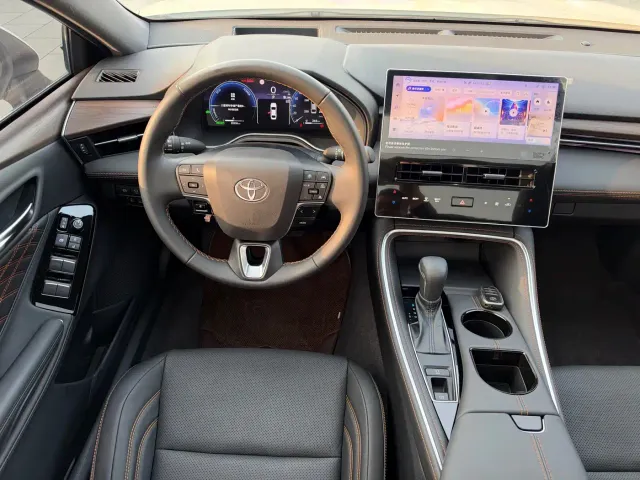 Toyota Avalon — Фото автомобиля 16
