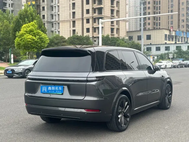 Li Auto L9 — Фото автомобиля 19