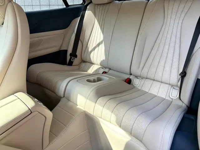 Mercedes-Benz E-Class — Фото автомобиля 13
