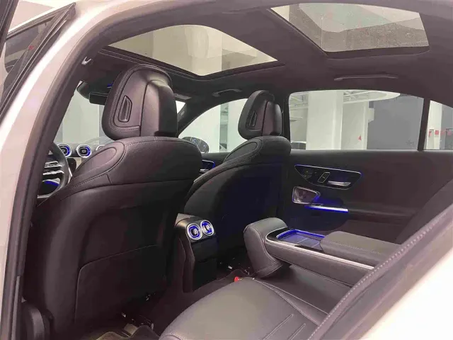 Mercedes-Benz C-Class — Фото автомобиля 18