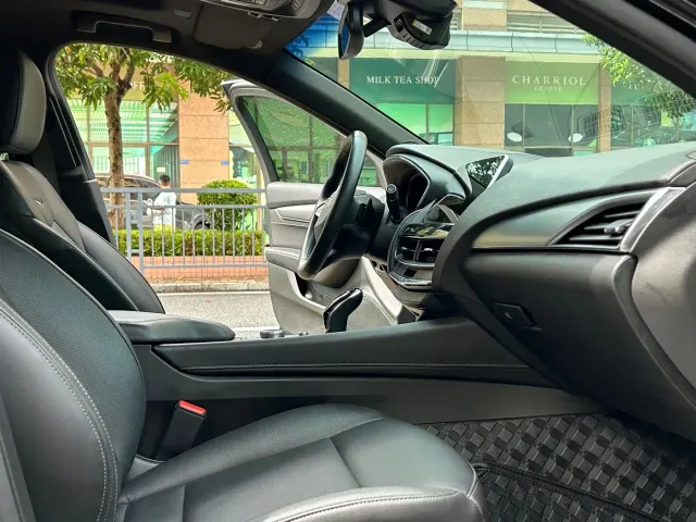 Cadillac CT5 — Фото автомобиля 15