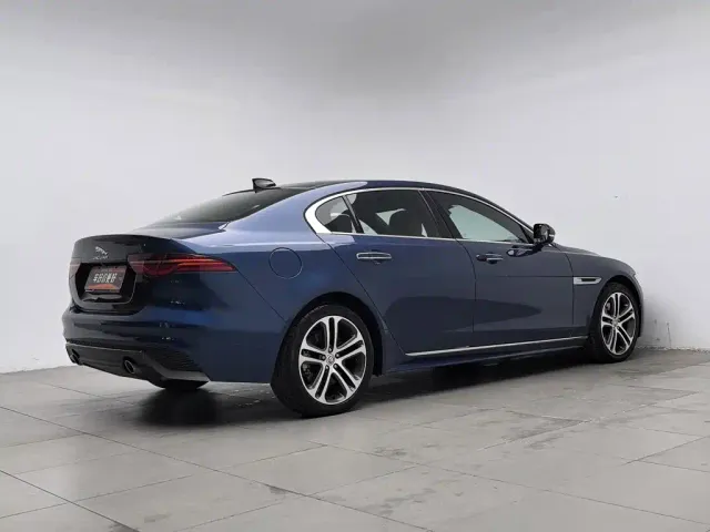 Jaguar XEL — Фото автомобиля 2