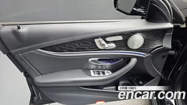 Mercedes-Benz E-Class W213 — Фото автомобиля 13