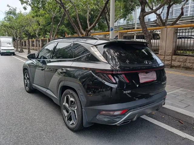 Hyundai Tucson — Фото автомобиля 3