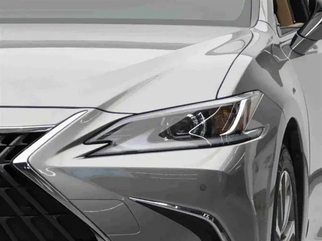 Lexus ES — Фото автомобиля 3