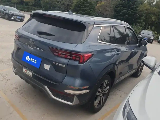 Ford Lingrui — Фото автомобиля 3
