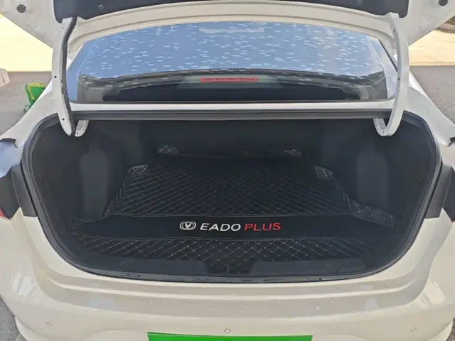 Changan Eado — Фото автомобиля 18