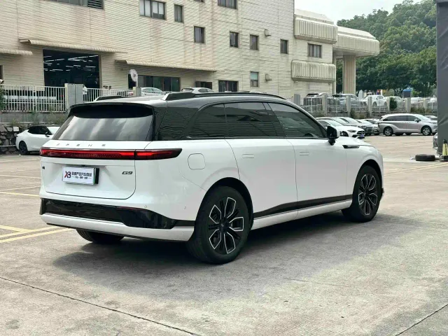 Xpeng G9 — Фото автомобиля 6
