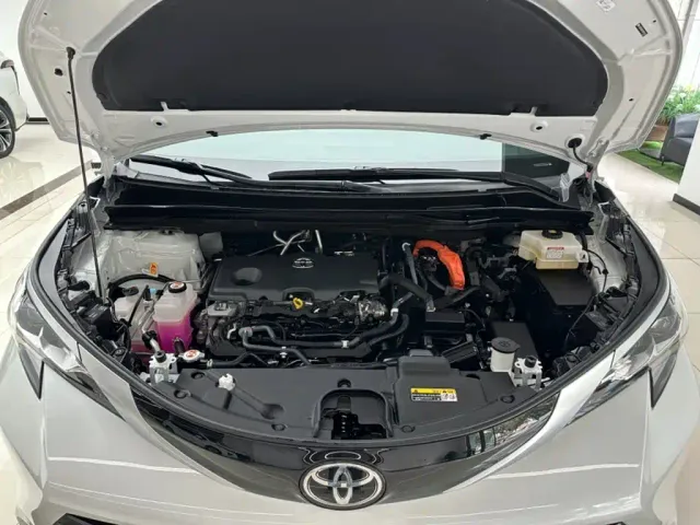 Toyota Toyota Sienna 2026 2.5L Hybrid AWD Exclusive Edition — Фото автомобиля 19