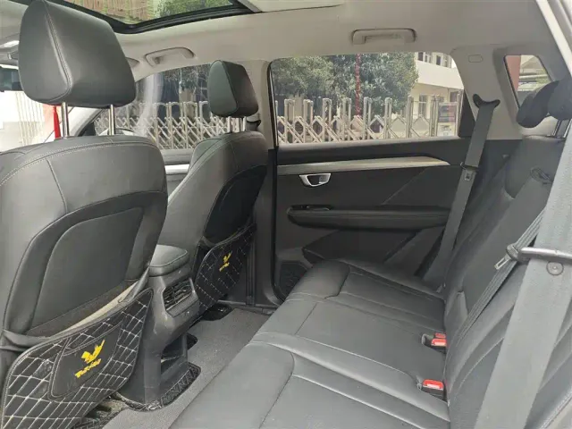 Wuling Asta — Фото автомобиля 13