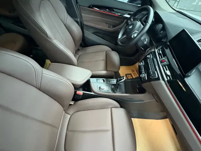 BMW X1 — Фото автомобиля 7