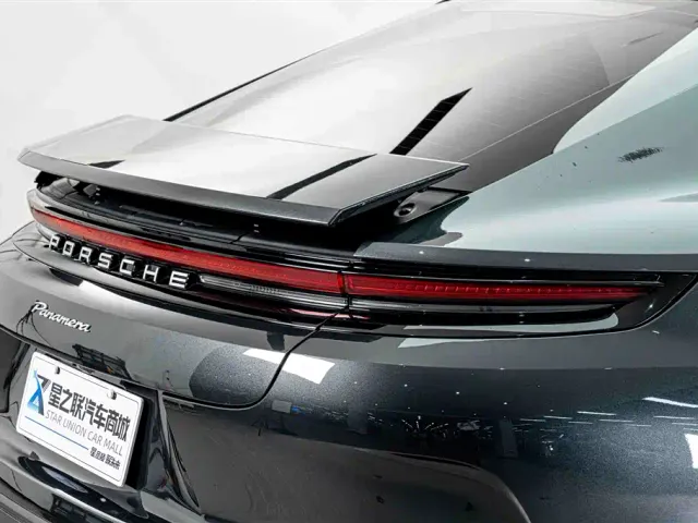 Porsche Panamera — Фото автомобиля 8