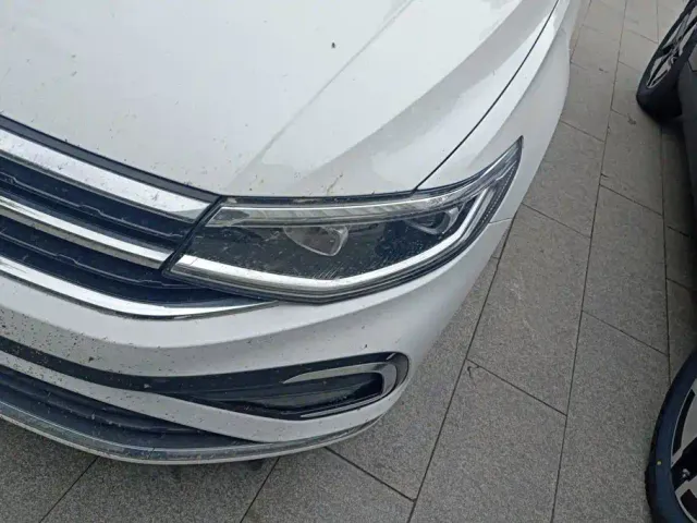 Volkswagen Bora — Фото автомобиля 5