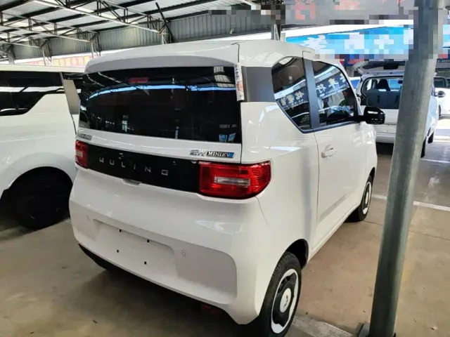 Wuling Hongguang Mini EV — Фото автомобиля 6