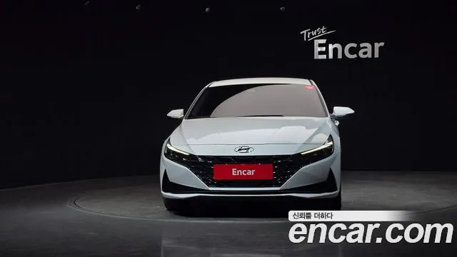 Hyundai AVANTE Avante (CN7) — Фото автомобиля 3
