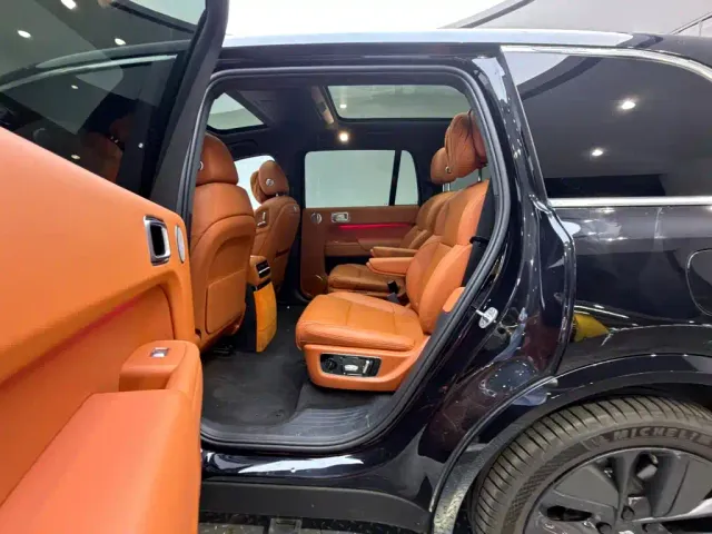 Li Auto L9 — Фото автомобиля 11