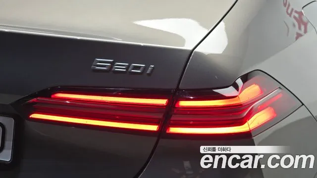 BMW 5-Series — Фото автомобиля 23